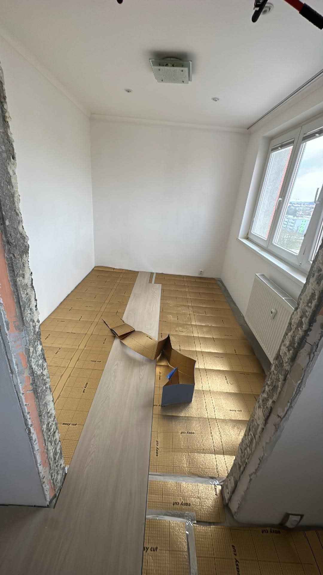 Podlahy a dlažby